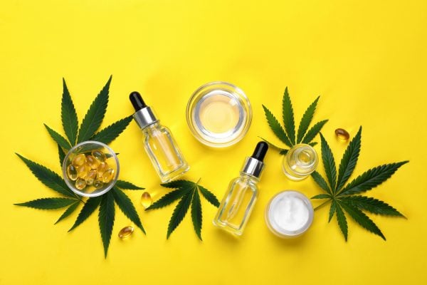 Choosing the Right Low-Smell Option: Cannabis Beverages, Tinctures, or Vapes
